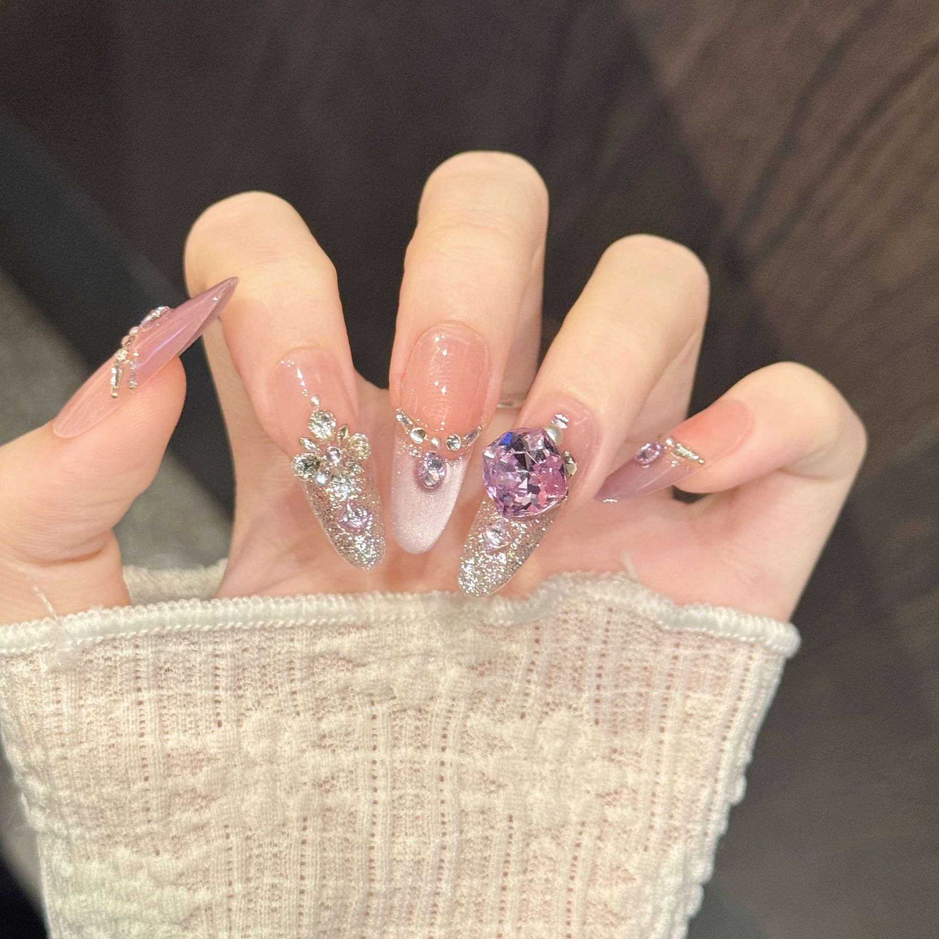 10 قطع من الأظافر الاصطناعية ا - مراجعة Resin Art Purple وسعره
